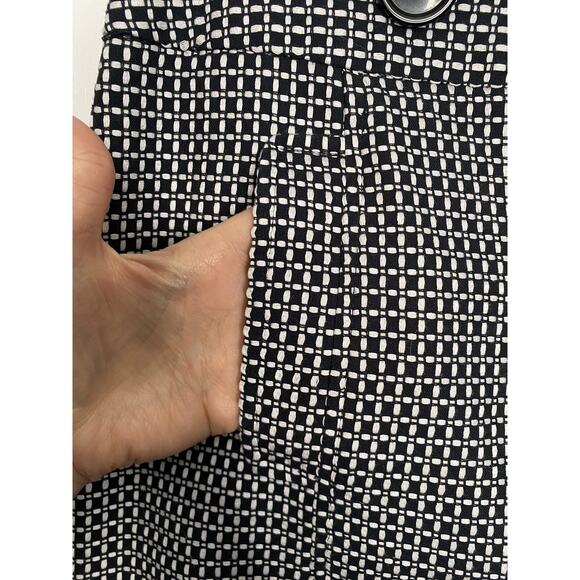 ANN TAYLOR Black and White Check Skirt Two Statement Buttons in the Front Size 8 - Picture 4 of 9